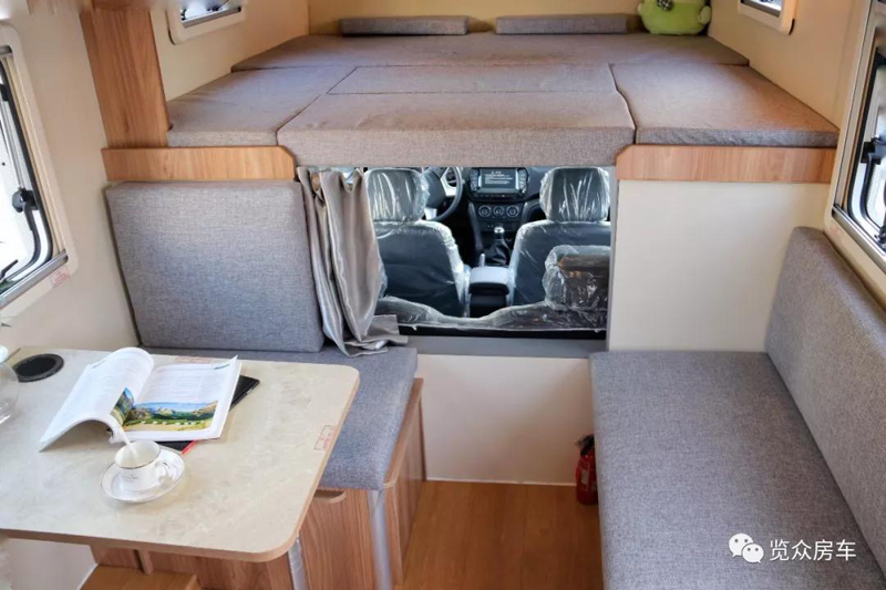 超大床還是國六汽油四驅(qū)房車，選它沒錯(cuò)