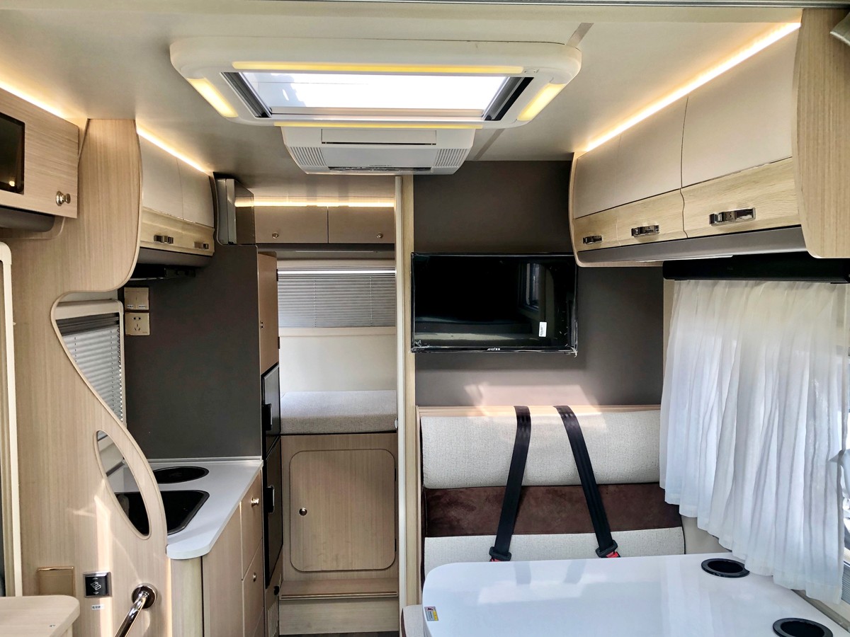 深度房車(chē)自駕，還是要選這樣的房車(chē)