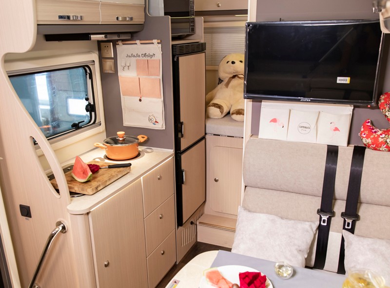 皮卡房車和依維柯房車你會選哪種？