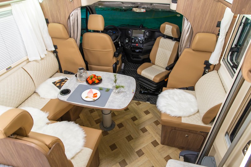 大空間，房車(chē)玩的才舒服