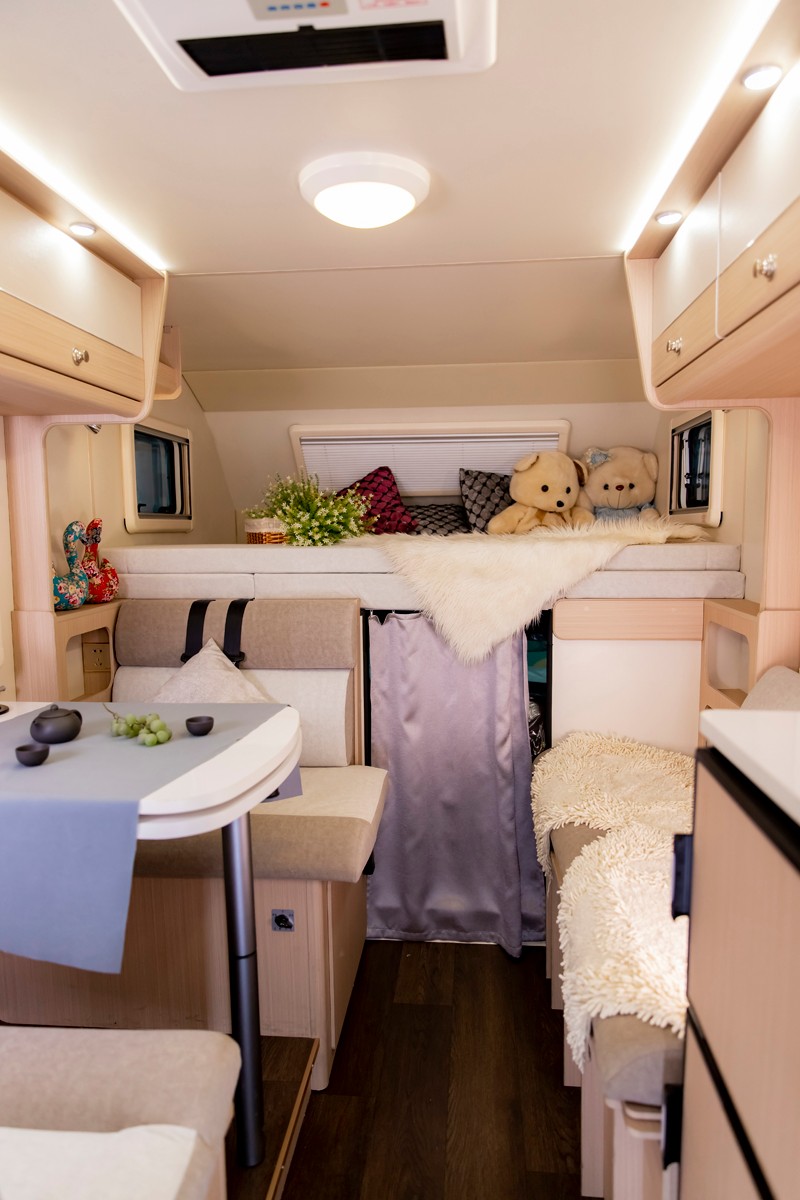 大床睡得才舒服，這款房車必須選