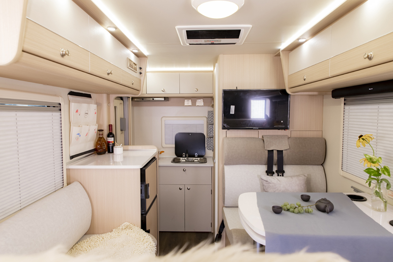 大床睡得才舒服，這款房車必須選